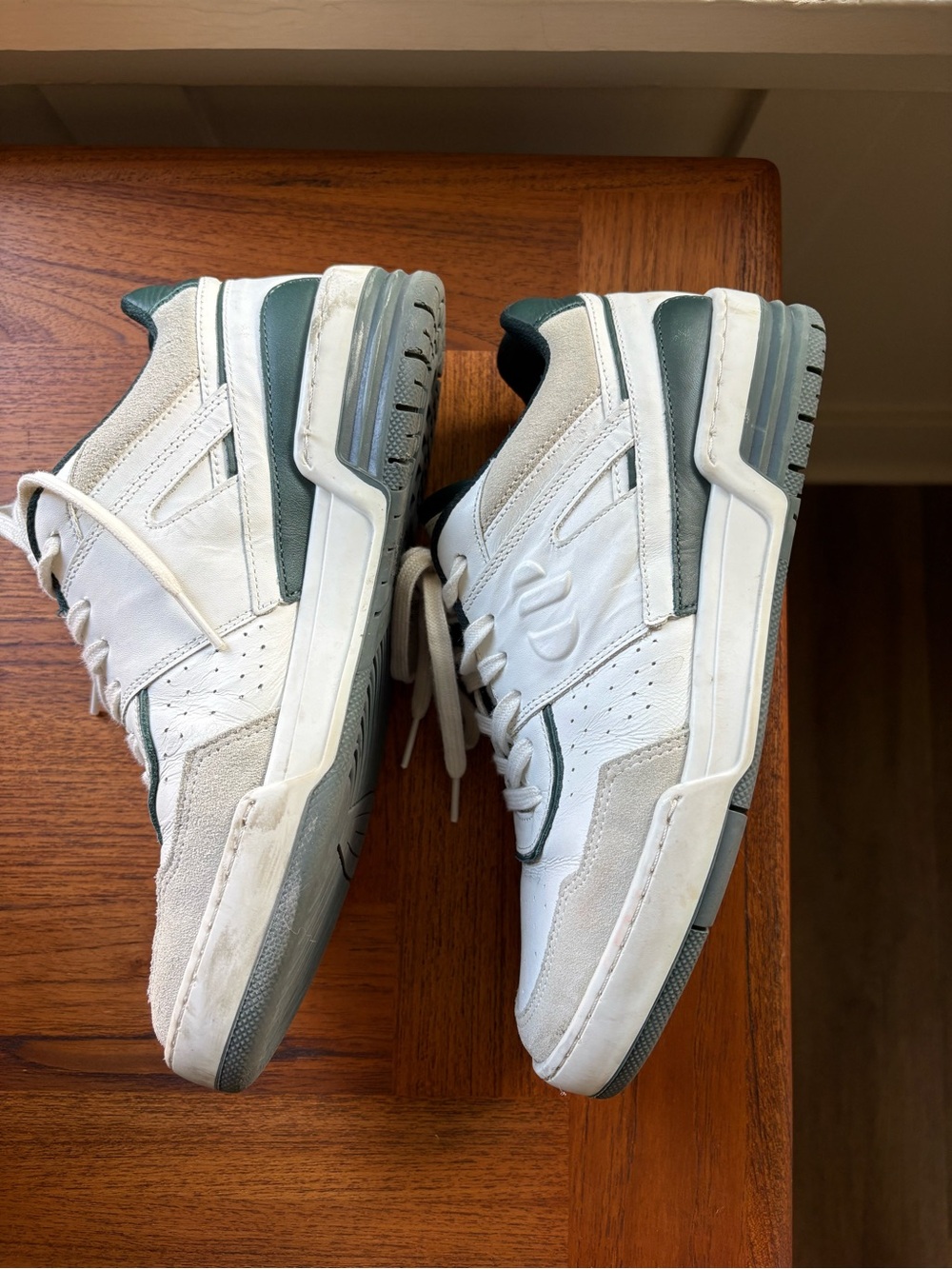 Women's White & Green Low-Top Casual Sneakers - Picture 4 of 9
